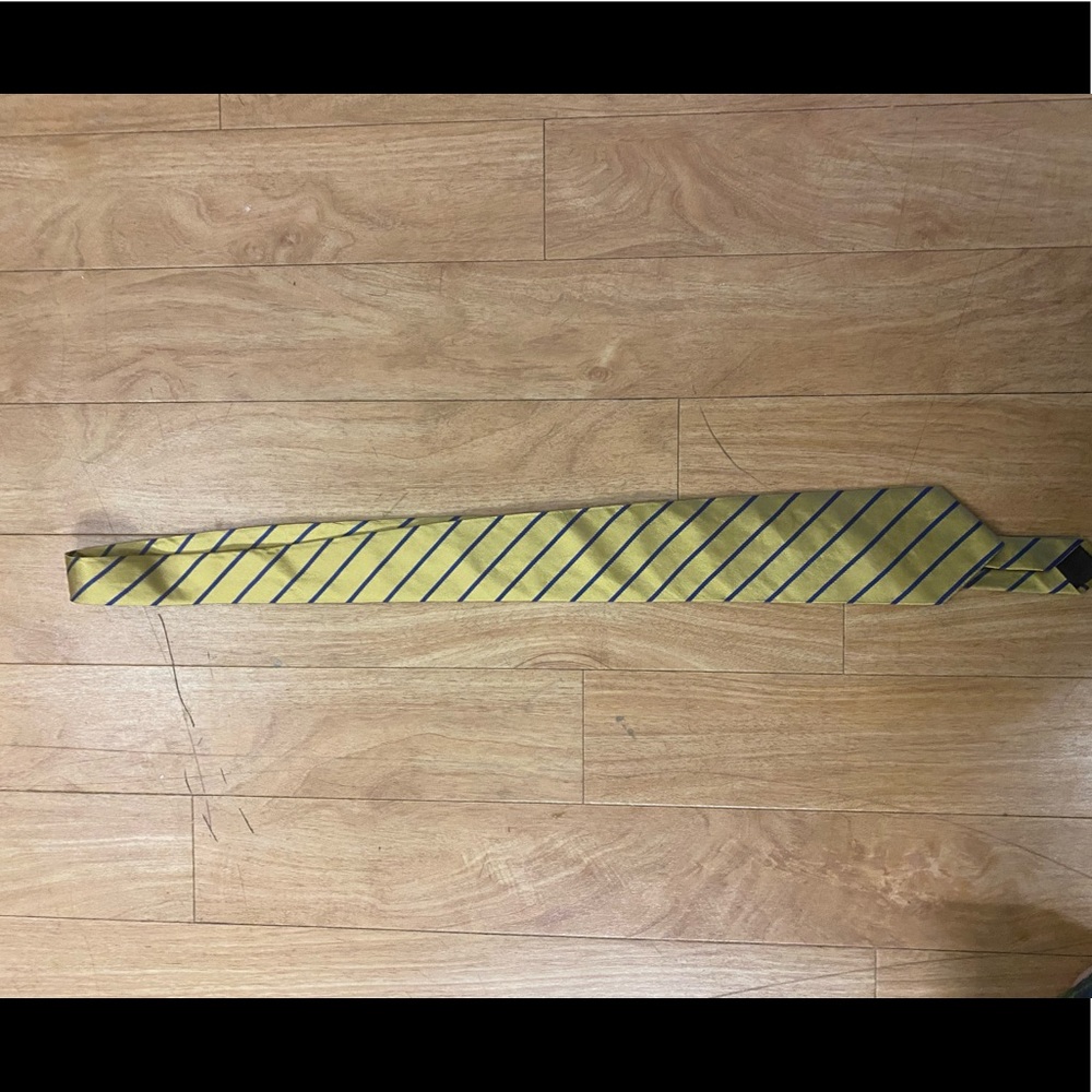 Brooks Brothers Mens Tie Blue and Gold Striped